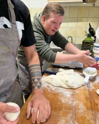 🤩😋🎨🥰 Schichtwechsel 2025 mit dem Team der Hinterländer Werkstätten!
Das Team im jungen...